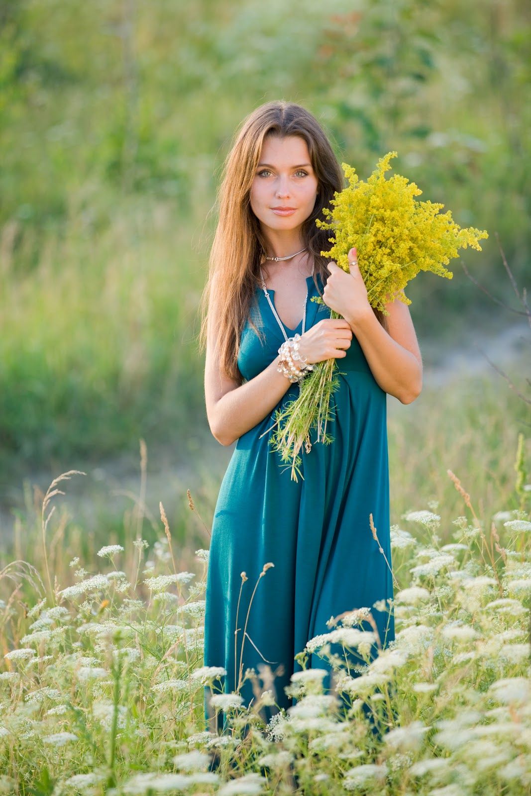 Slavic women a quiet moment, a bright smile